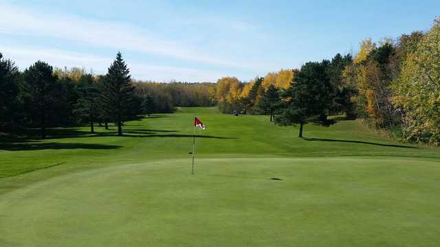 A view of the 4th hole at Back from Enger Park Golf Course.