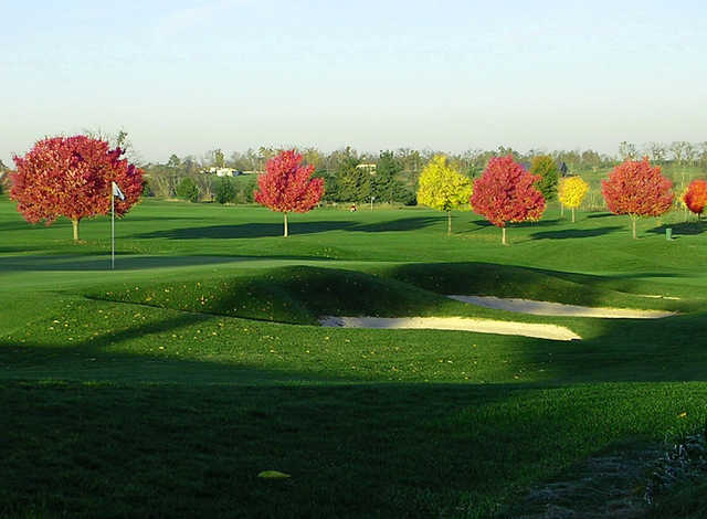 A fall day view of a hole at University Club of Kentucky.