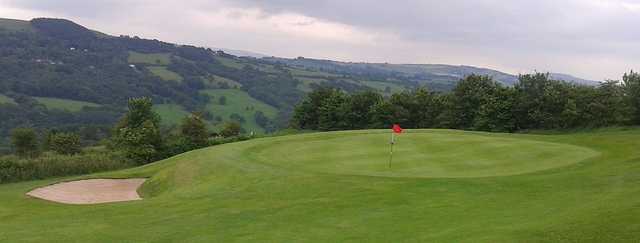 View of the 5th green at Werneth Low Golf Club