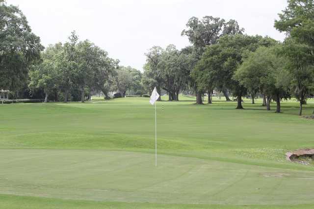 A view of a green at Heritage Oaks Golf Course.