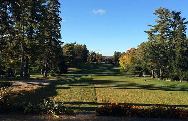 A view of a tee at KenWo Country Club.
