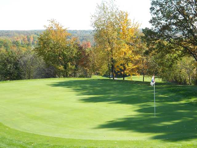 View of a green at Devil's Ridge Golf Club.
