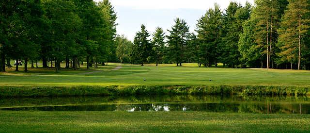 A view of a tee at Chardon Lakes Golf Course.