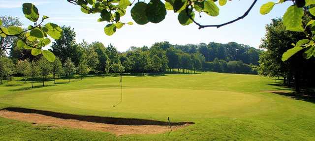 A view of the 9th green at Lingdale Golf Club.