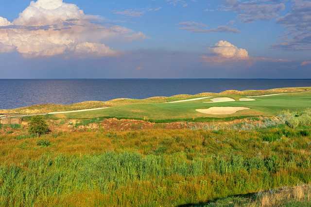 View of the 17th hole at Occano