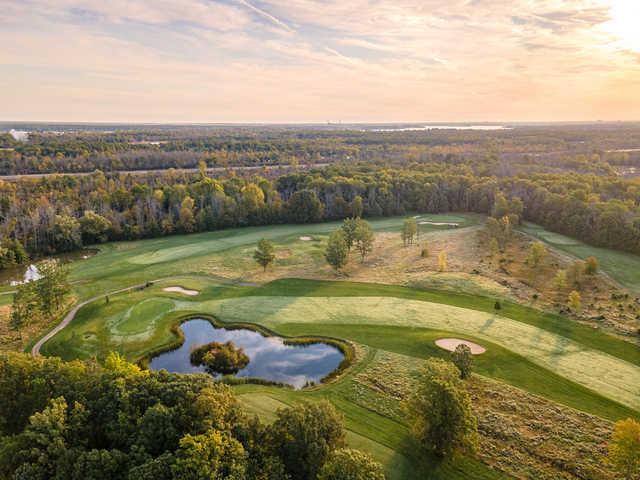 Aerial view of the 14th green from Niagara National Golf & Country Club.