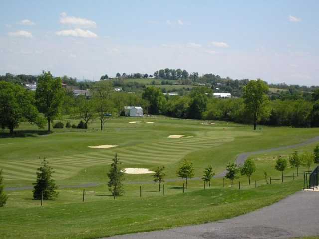 A view of green and fairway #1 at Heritage Oaks Golf Course