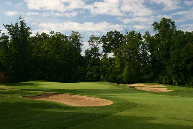 A view of green #10 protected by bunkers at South Riding Golf Club