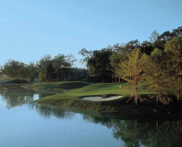 A view of hole #12 surrounded by bunkers at Kiskiack Golf Club