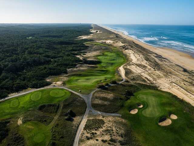 Aerial view of the 14th and 15th greens from the Foret & Ocean Course at Moliets Golf Club.