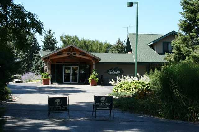 A view of the clubhouse at Old Oak Country Club