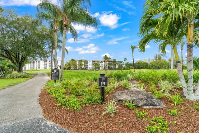A view of tee #1 at Poinciana Country Club.