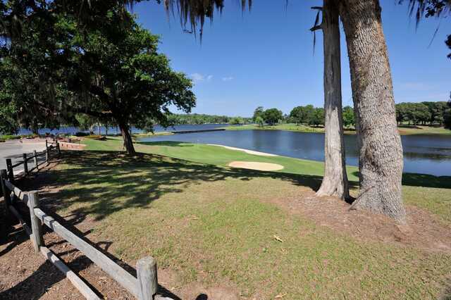 A view of a hole at Houston Lake Country Club.