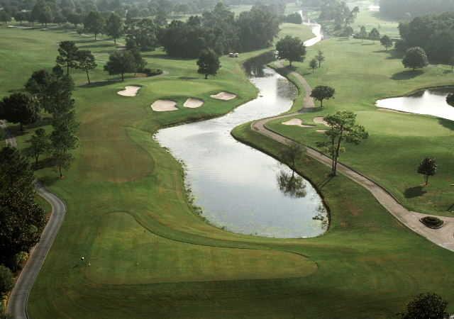 Disney's Magnolia Golf Course has been lengthened through the years to keep up with long-hitting pros, but the Joe Lee design has retained most of its original characteristics.