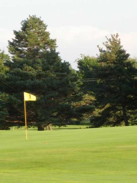A view of the 1st green at Pleasant Valley Country Club