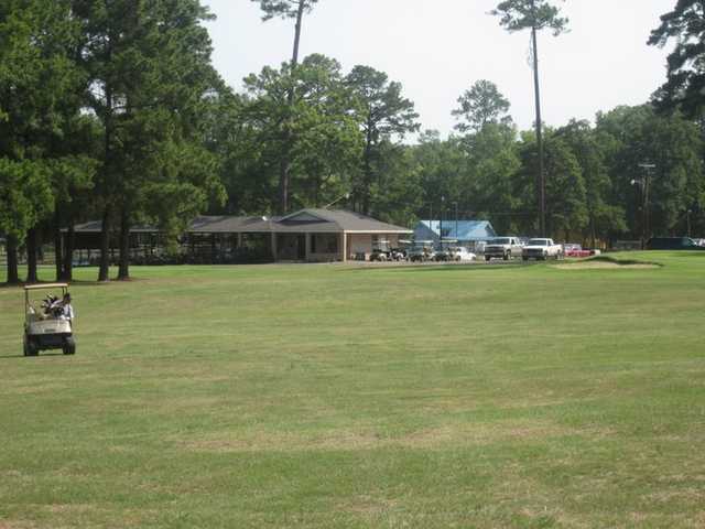 A view of the clubhouse at Livingston Golf Course