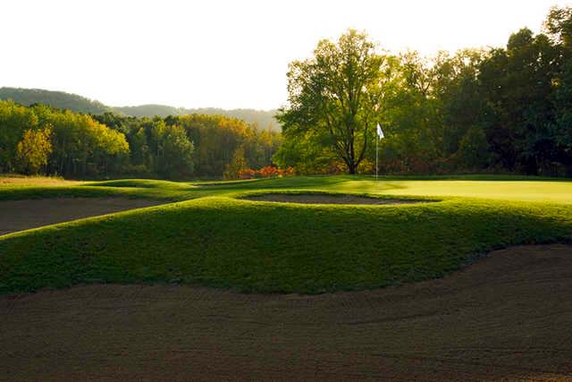 A view of green #3 protected by bunkers at Jewel Golf Club.