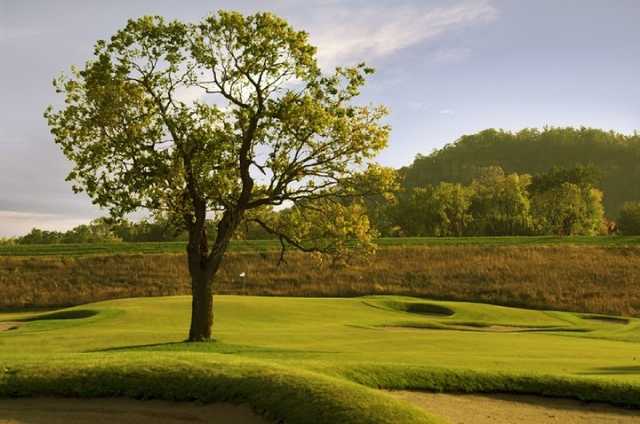 A view of the 8th green at Jewel Golf Club