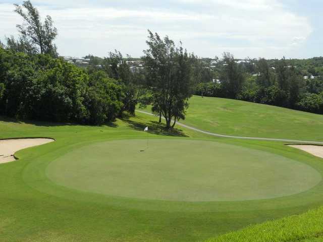 A view of green #4 protected by bunkers at Ocean View Golf Club