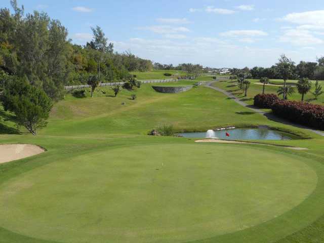 A view of the 9th green at Ocean View Golf Club