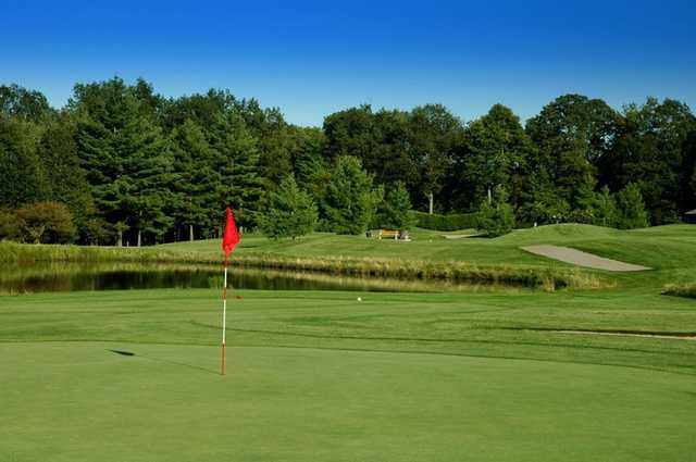 A view of green #5 at Angel's View from Oakville Executive Golf Course