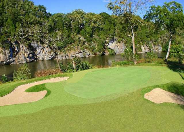 A view of the 4th green at Island Pointe Golf Club