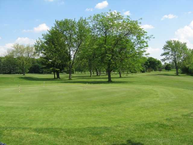 A view of the practice putting green at Currie Par-3 from Currie Golf Course