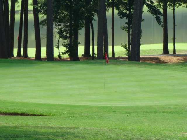 A view of the 4th green at Lakeshore Golf Course