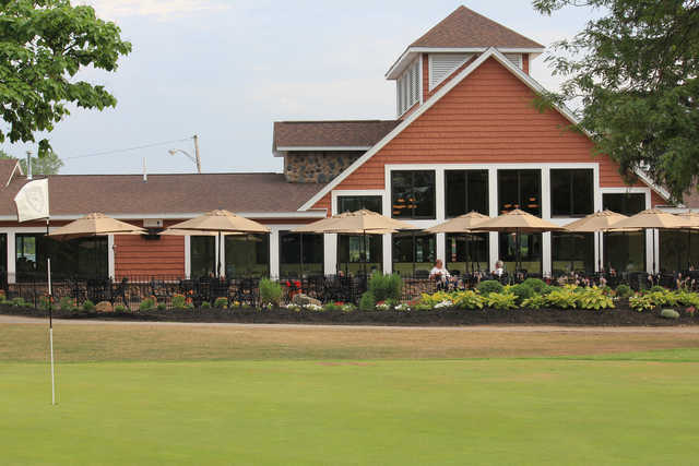 A view of the clubhouse at Braemar Country Club