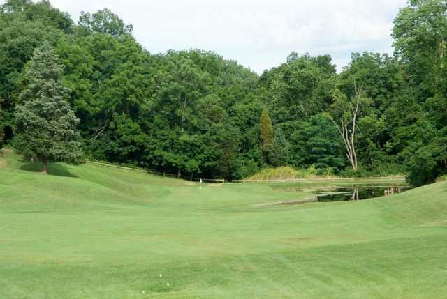 A view of green with water coming into play at Sugar Ridge Golf Club