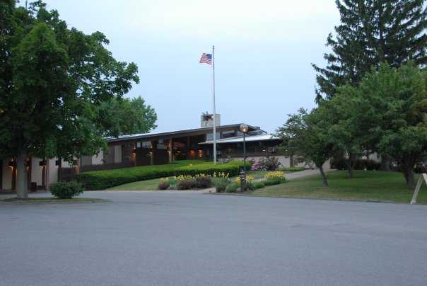 A view of the clubhouse at Mountain View Country Club