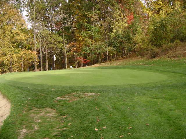 A fall view of green #14 at Minebrook Golf Club