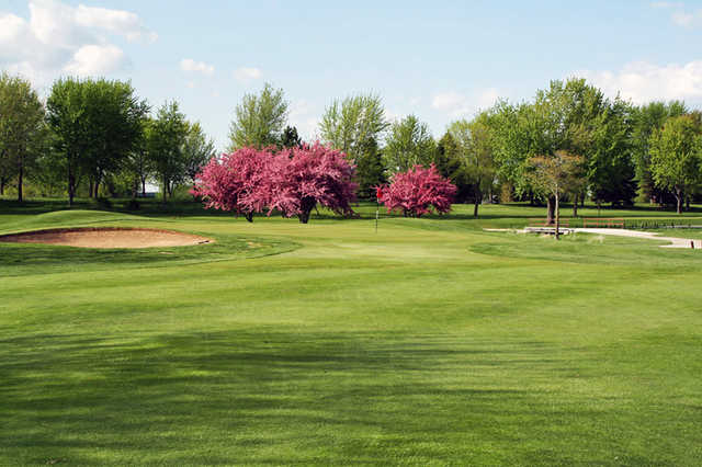 A view of the 5th green at Fox Valley Golf Club