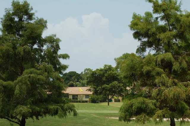 A view of hole #16 at Lakewood Country Club of Naples.