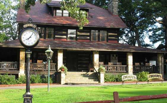 A view of the clubhouse at Foxburg Country Club