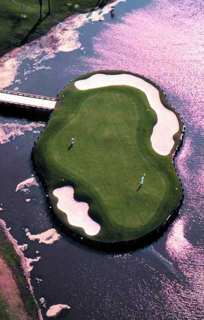 Aerial view of the 15th green at English Turn Golf & Country Club