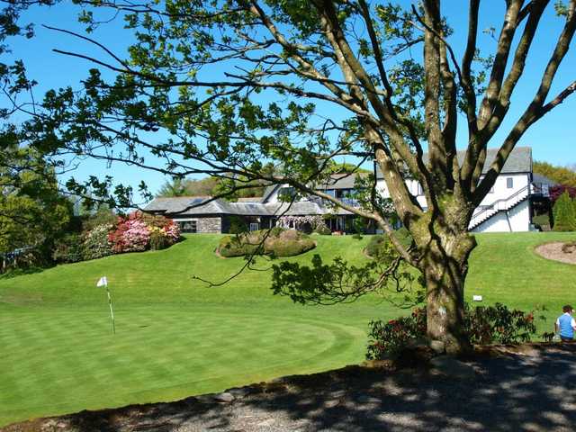 A view of the 17th green and clubhouse at Windermere Golf Club