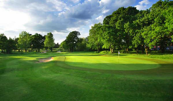 A view of the 9th green at Fulwell Golf Club