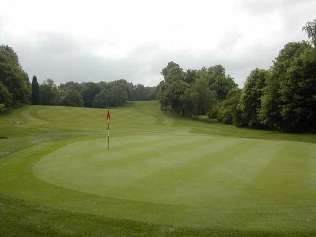 A view of green #15 at Willesley Park Golf Club