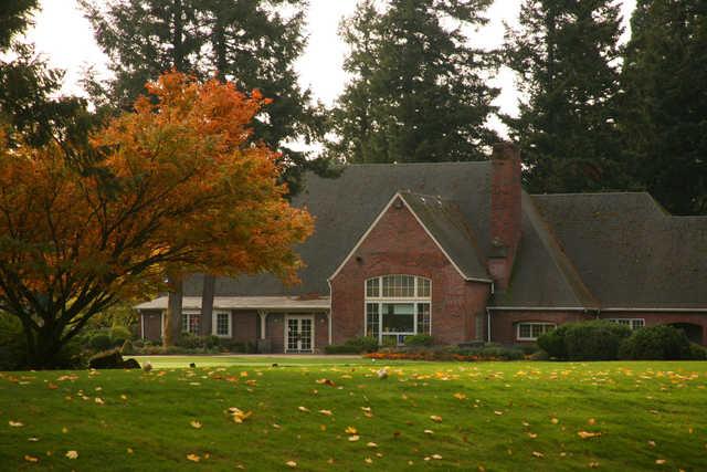 View of the Clubhouse at Rose City Golf Course 