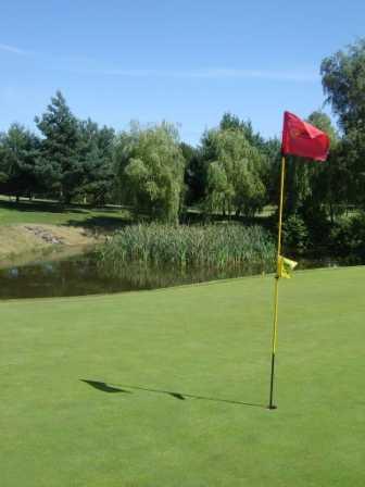 A view of hole #17 at Mile End Golf Club