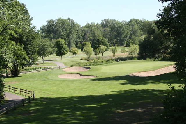 View of a green at Willow Metropark Golf Course