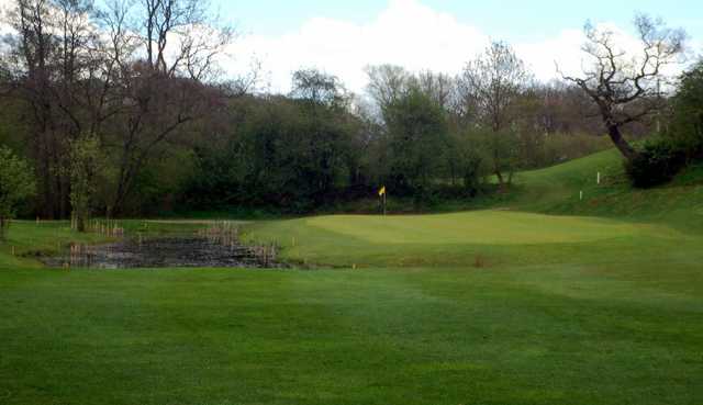 Water to avoid at Atherstone Golf Club