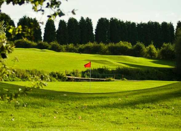 A view of the 9th green at Ravenmeadow Golf Centre.