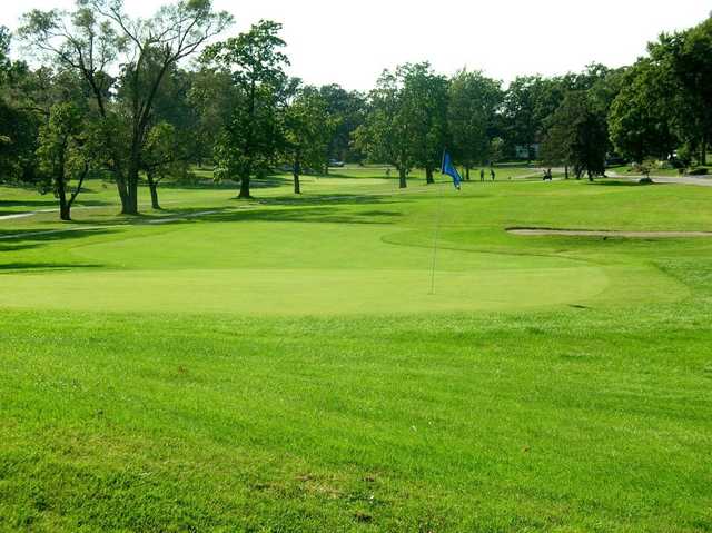 A view of green #6 at Lincoln Oaks Golf Course