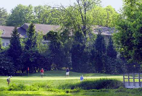 A view of the 5th hole at Fairway Hills Golf Club