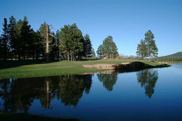A view over the water from Elephant Rocks Golf Course.