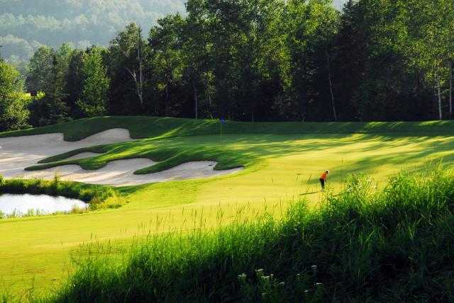 A view of a hole protected by tricky bunkers at Le Maitre de Mont-Tremblant