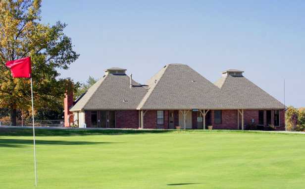 A view of the clubhouse at River Oaks Golf Club