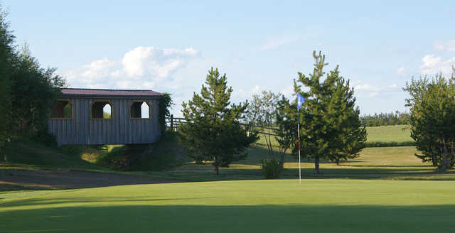 A view of a green at Meadowlands Golf Club